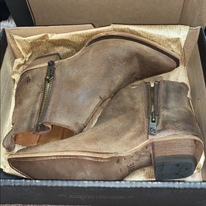 Women’s FRYE boots